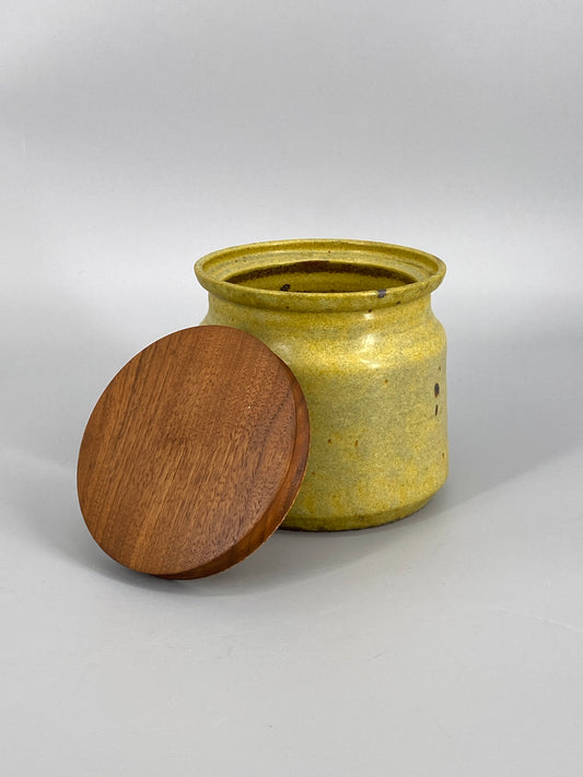 Mid Century Studiokeramik Dose von Victoria Littlejohn mit Teakholzdeckel, Kalifornien, 1970er