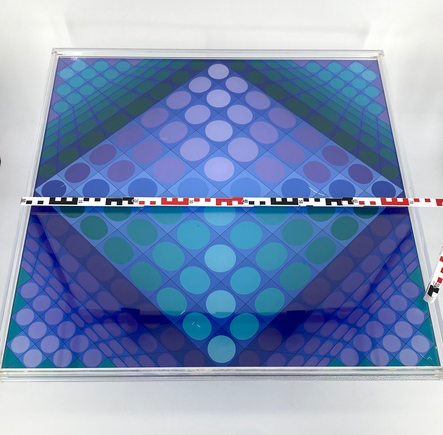 Vasarely Schachbrett mit Zertifikat und Sockel aus Plexiglas, Nr. 476 von 1500