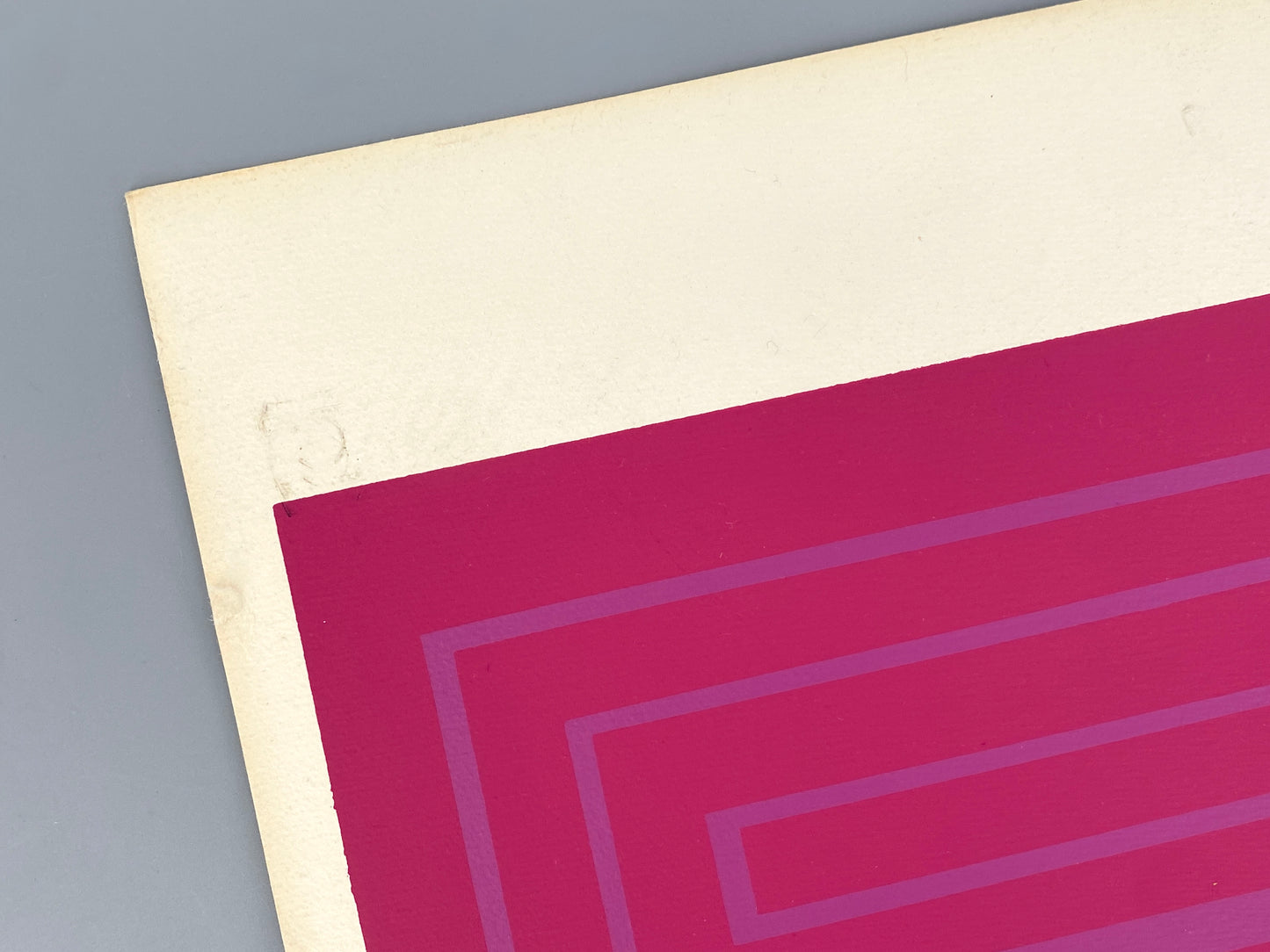 Nummerierter Siebdruck in Malvenfarbe mit Prägedruck von Karl-Heinz Franke (1916‒2006)