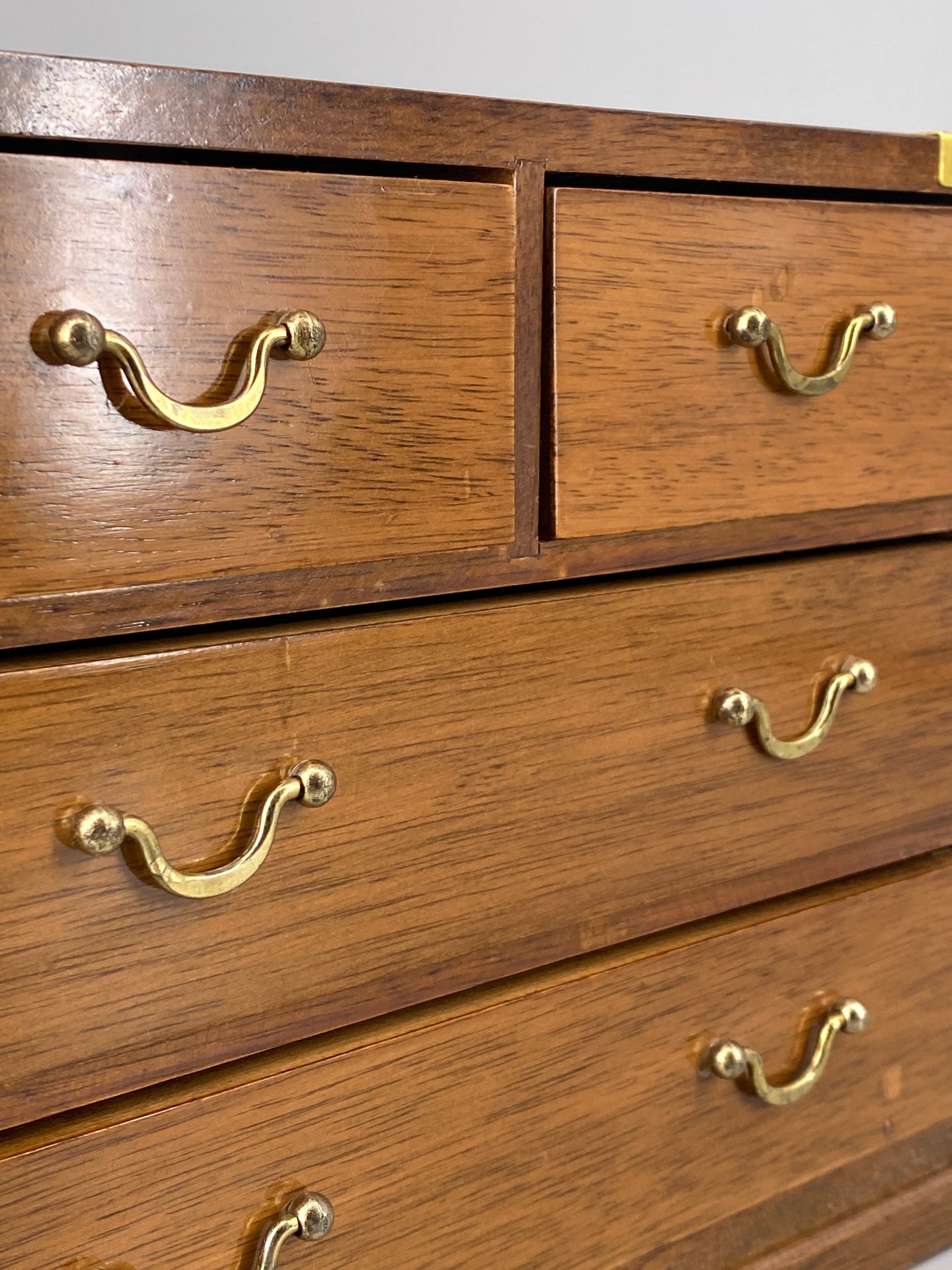 Vintage Schmuckschatulle aus Holz mit 4 Schubladen