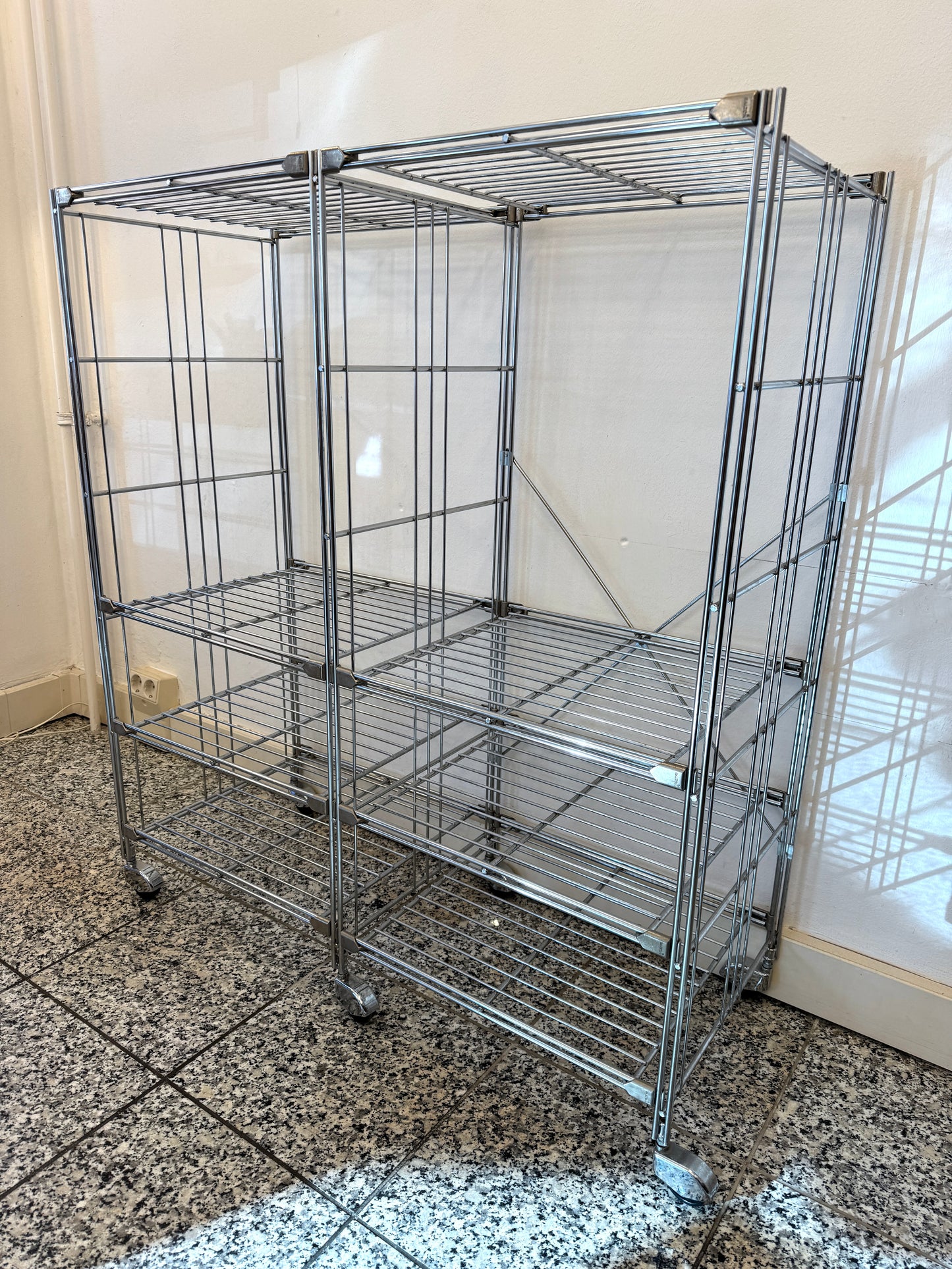 Balton Regal Serie BIII mit 8 Gittenböden, auf Rädern