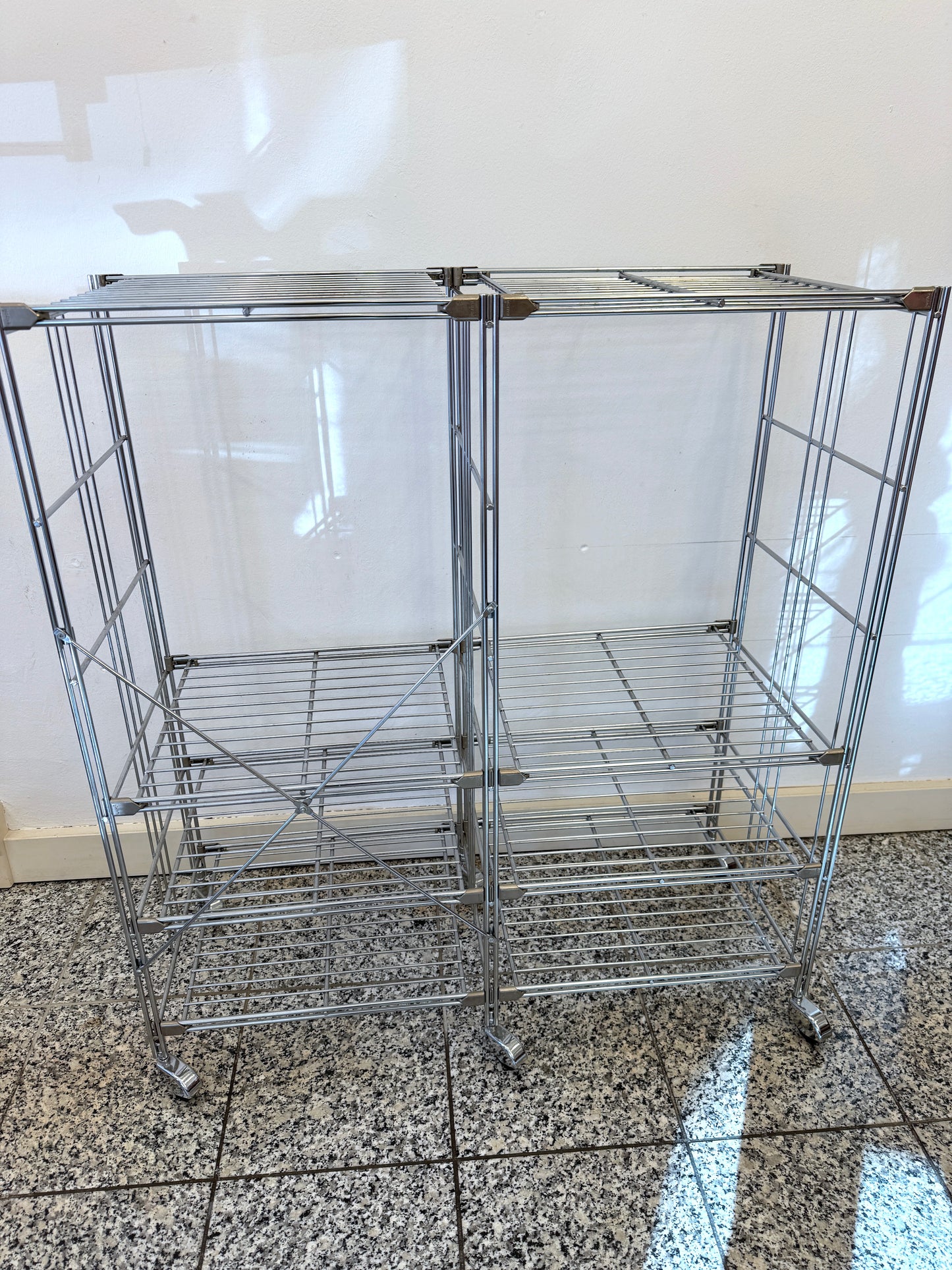 Balton Regal Serie BIII mit 8 Gittenböden, auf Rädern