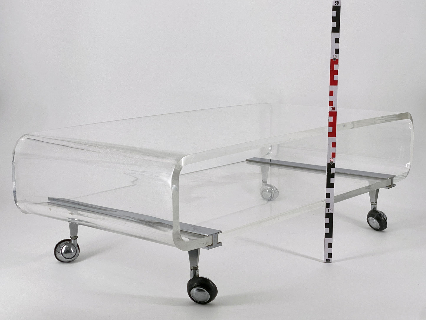 Space Age Couchtisch aus Acrylglas, 1970er Jahre
