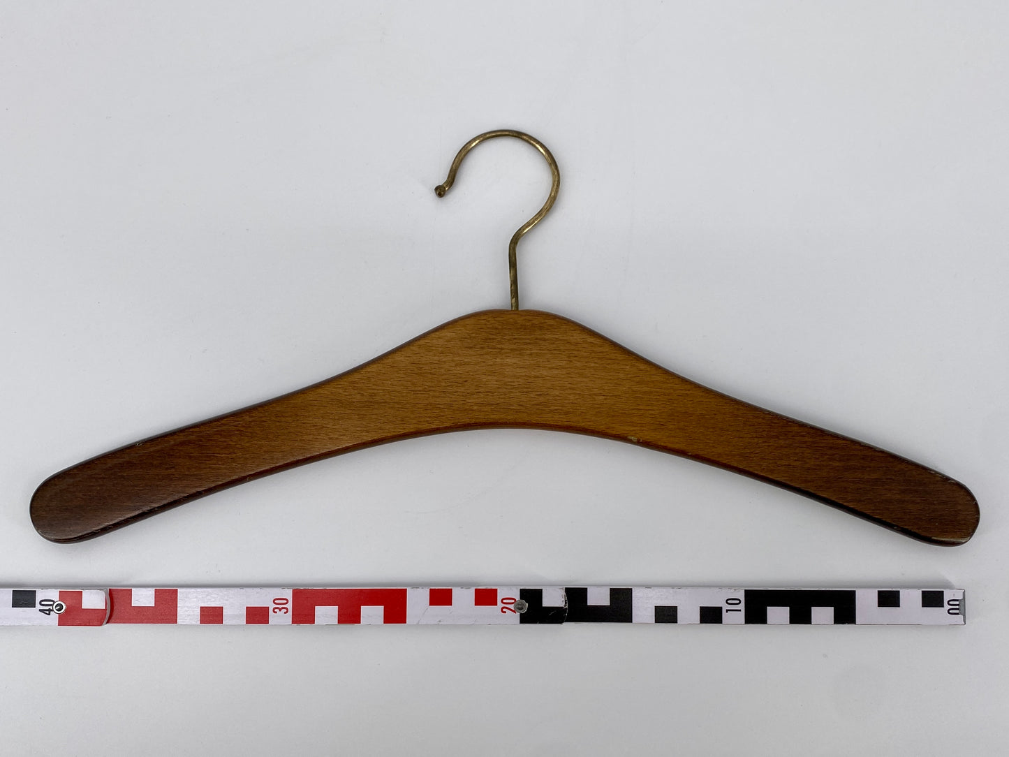 5 stabile Kleiderbügel aus Holz, Vintage