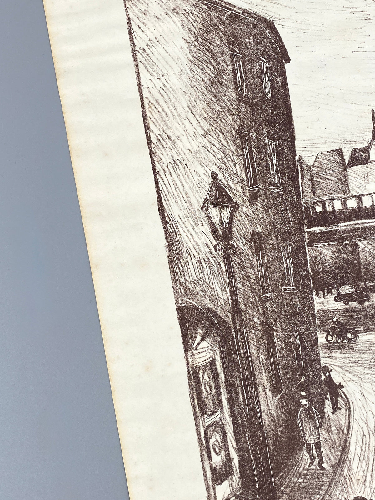 Lithografie "Zeitungshäuschen am Heinrichplatz" von Kurt Mühlenhaupt (1921–2006), 1971