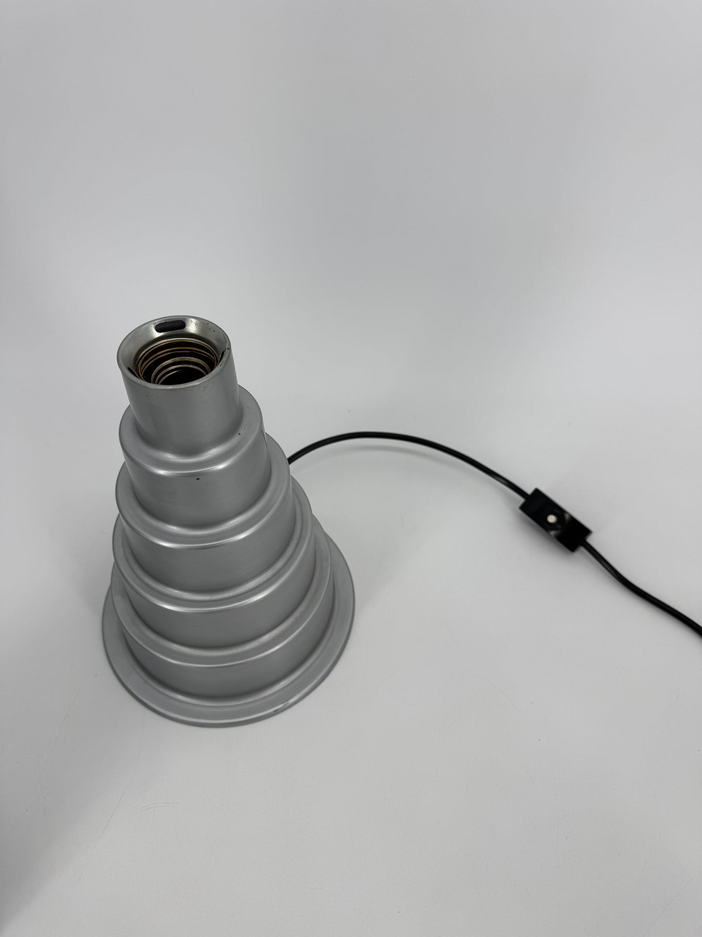 2x Tischlampe im Stufendesign, 70er Jahre