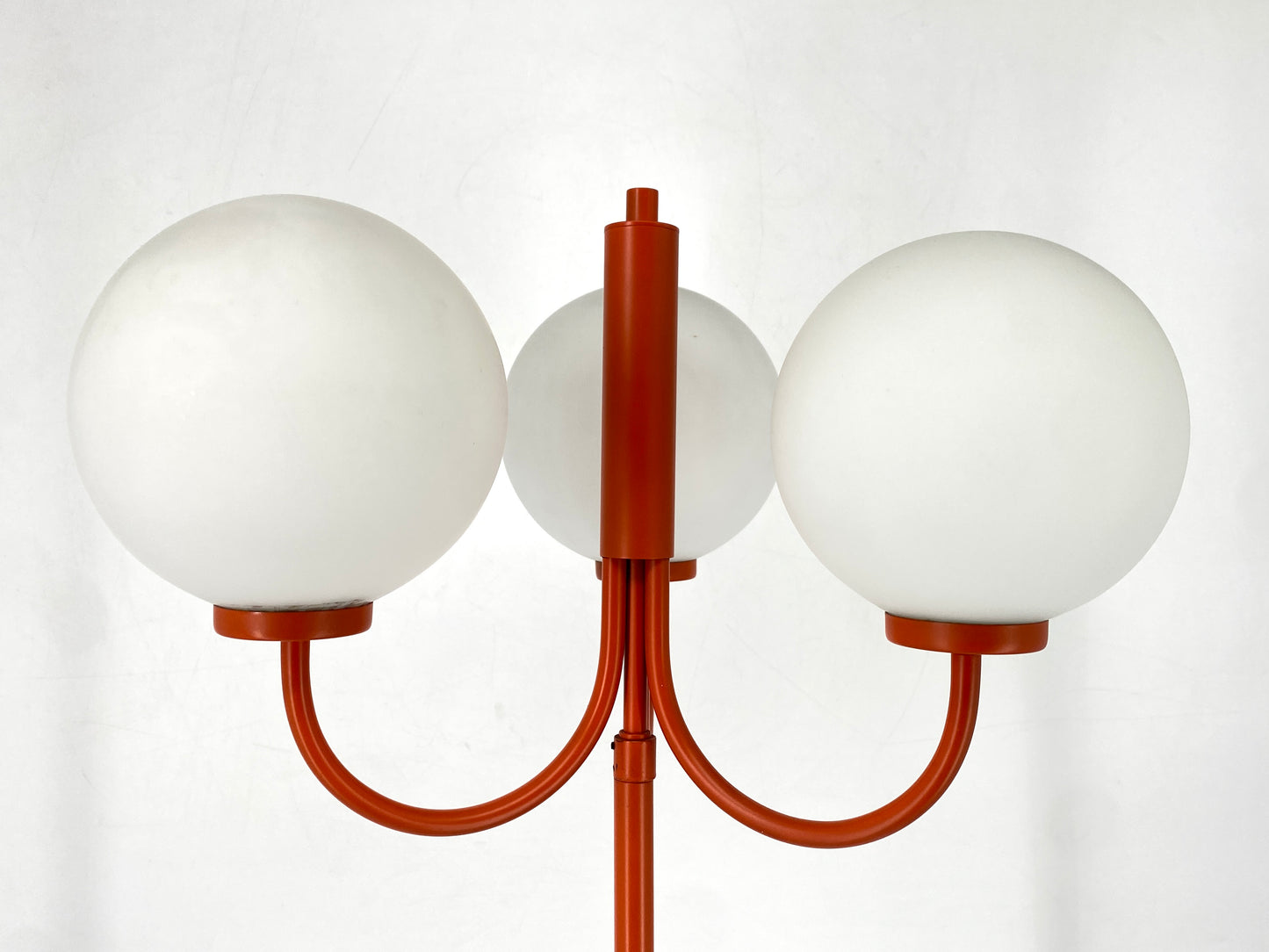 Vintage Stehlampe in leuchtend-orange von Leclair & Schäfer, Deutschland 1970er