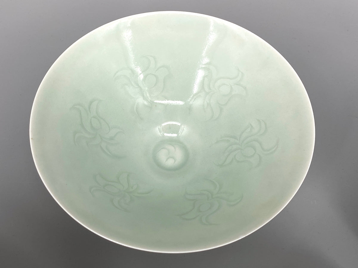 chinesische Qingbai Porzellan Schale, mit floralem Dekor