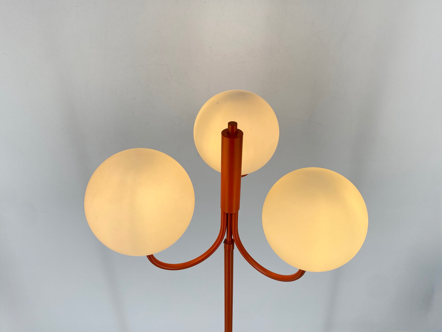 Vintage Stehlampe in leuchtend-orange von Leclair & Schäfer, Deutschland 1970er