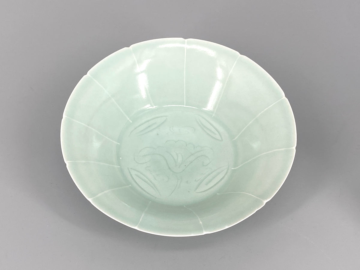 große chinesische Qingbai Porzellan Schale, mit floralem Dekor