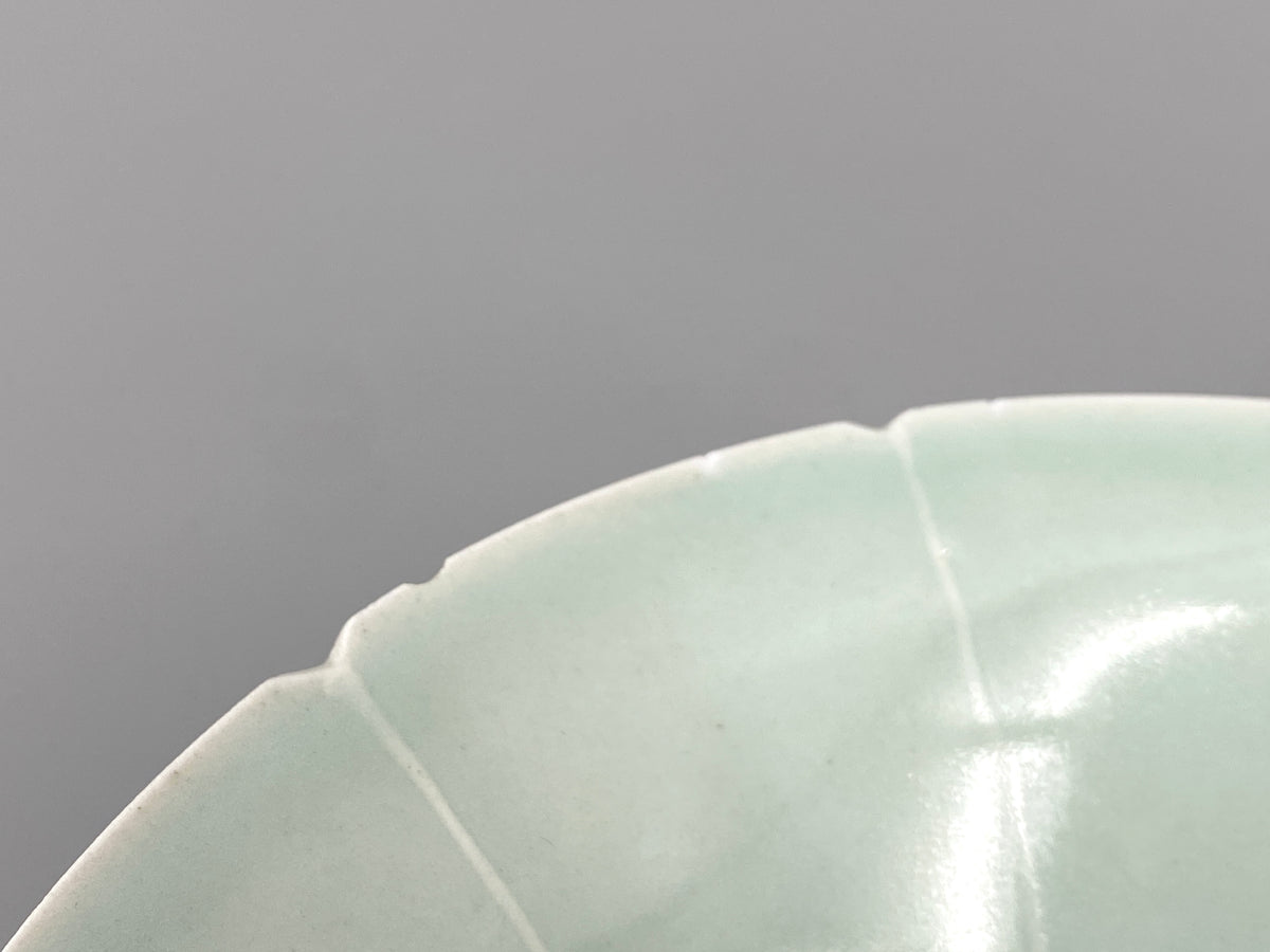 große chinesische Qingbai Porzellan Schale, mit floralem Dekor