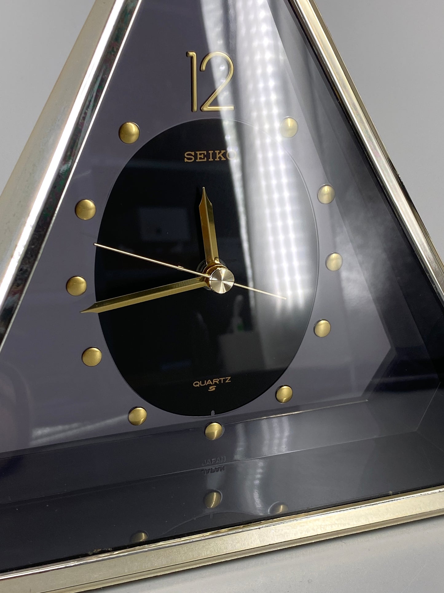 Goldene Pyramidenuhr von Seiko, Japan, 90er