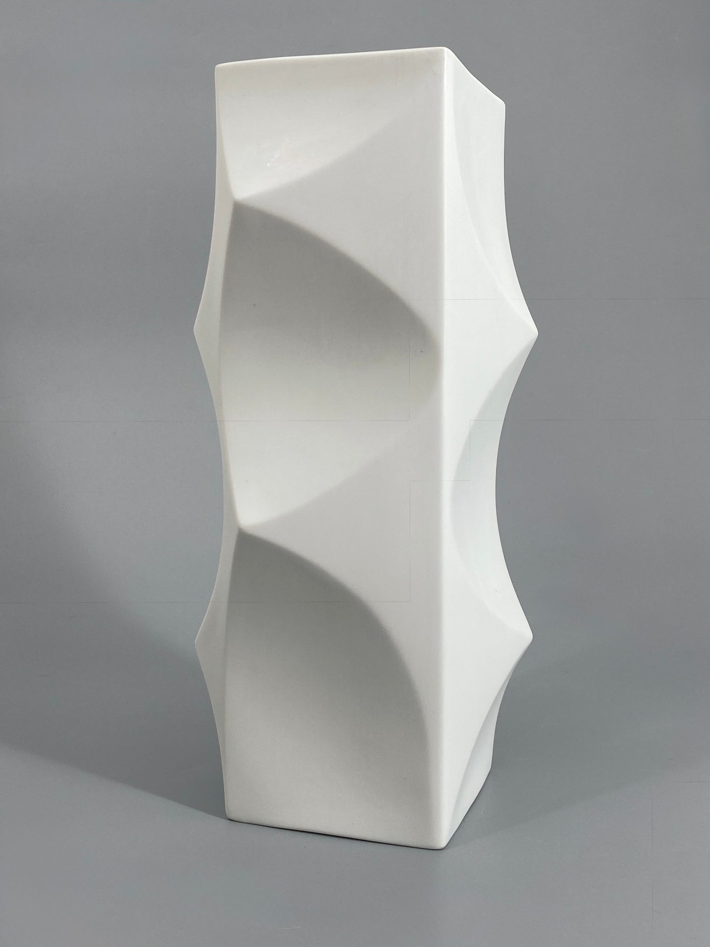 Op-Art Vase "Archais" von Heinrich Fuchs für Hutschenreuther, Biskuitporzellan, Deutschland 70er