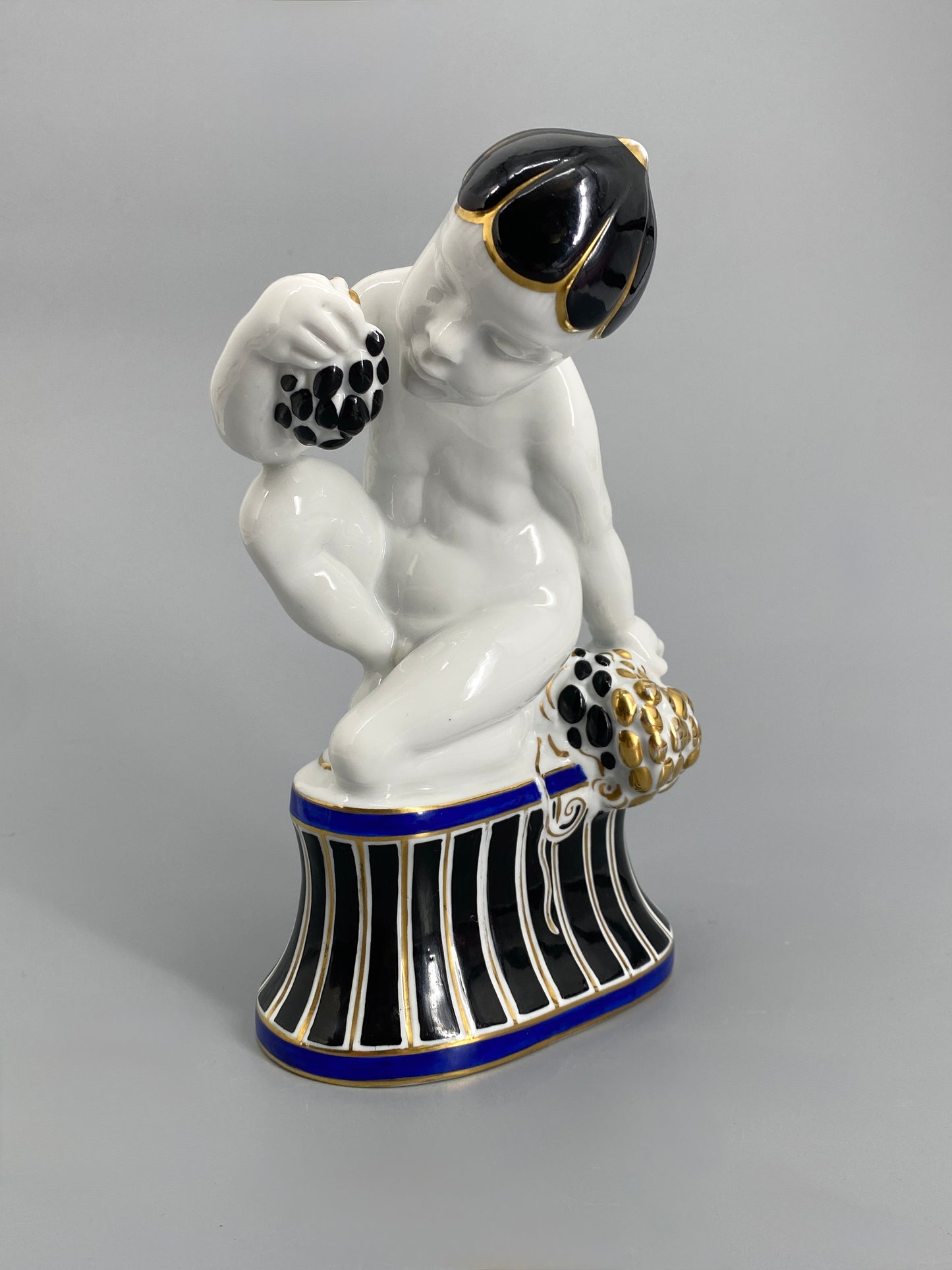 Jugendstil Porzellanfigur "Traubenesser" von Carl Nacke für Fraureuth, um 1920