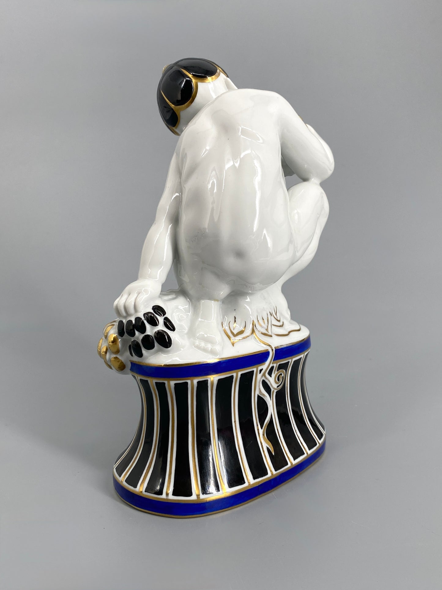 Jugendstil Porzellanfigur "Traubenesser" von Carl Nacke für Fraureuth, um 1920