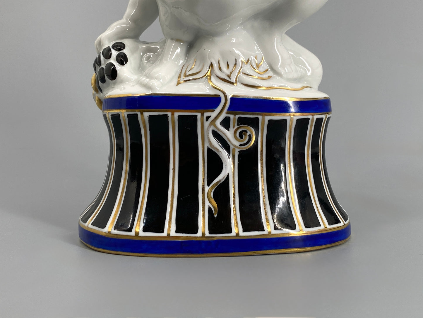 Jugendstil Porzellanfigur "Traubenesser" von Carl Nacke für Fraureuth, um 1920