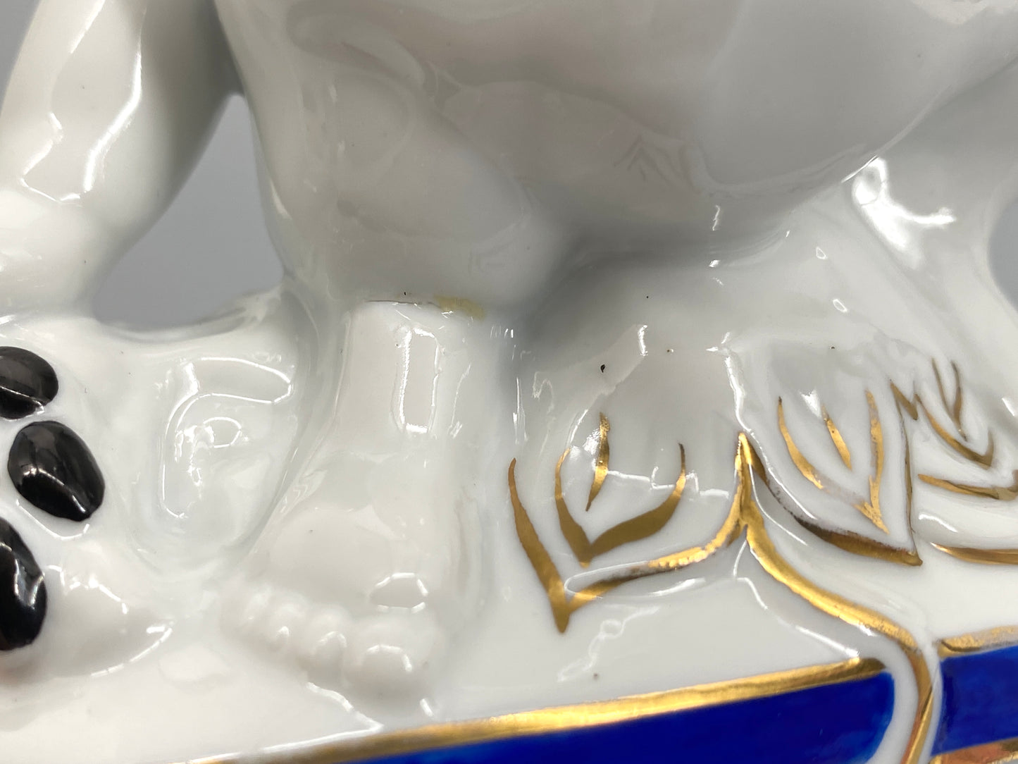 Jugendstil Porzellanfigur "Traubenesser" von Carl Nacke für Fraureuth, um 1920