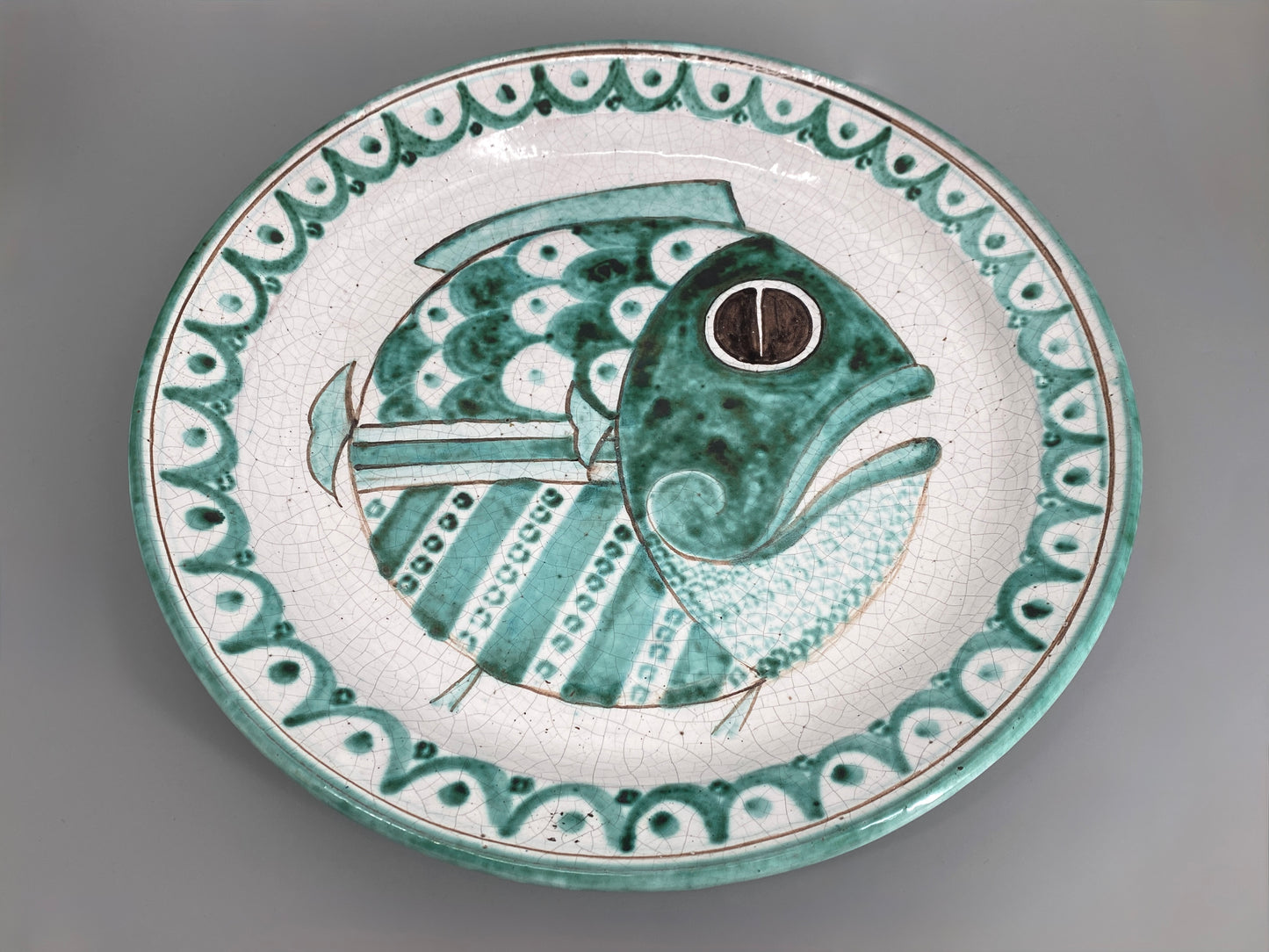 Wandteller mit Fischmotiv von Günther Stüdemann (1890–1981) aus den 40ern