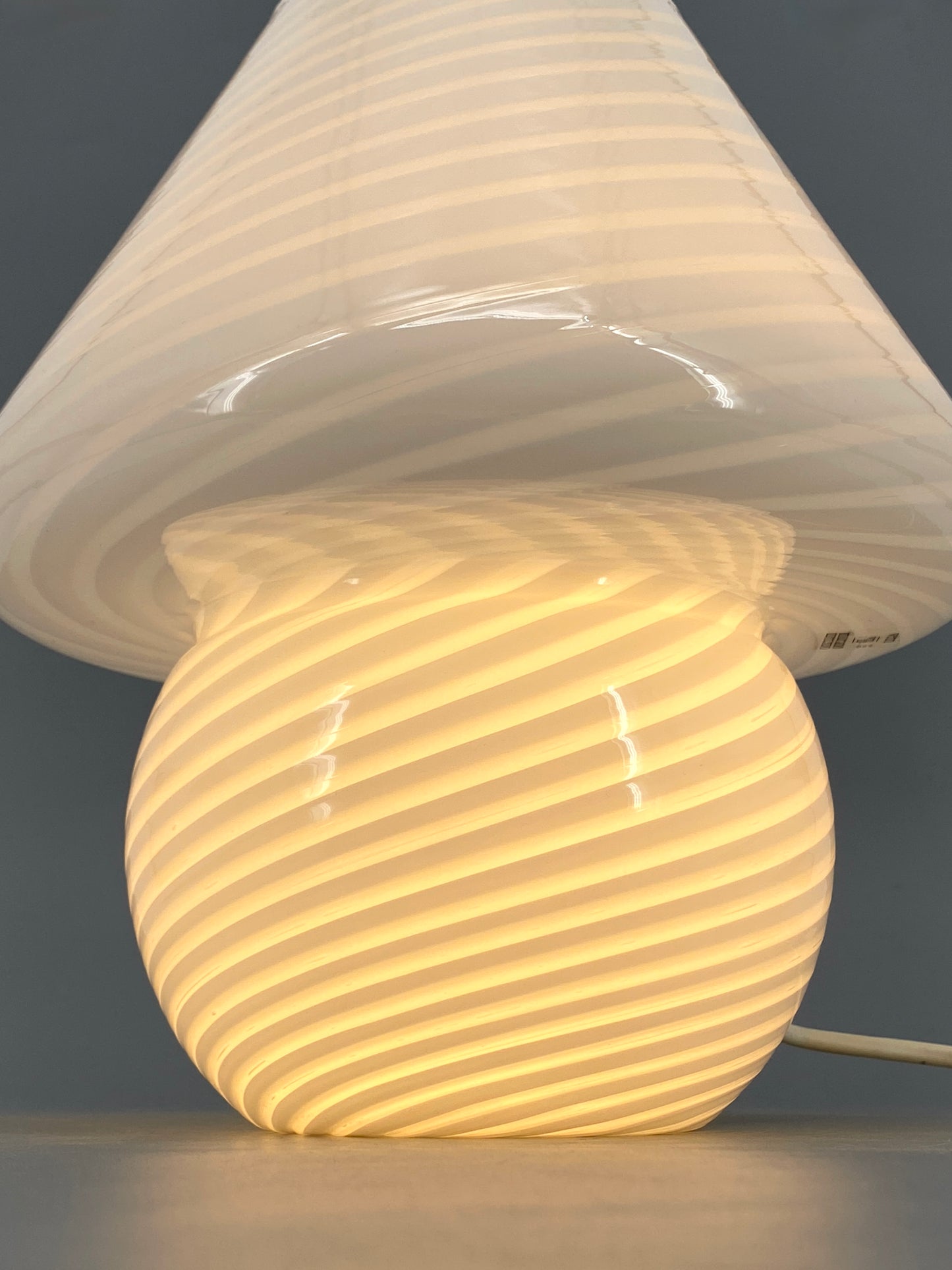 Pilzlampe aus Muranoglas mit weißen Streifen von Vetri, Italien, 1970er Jahre