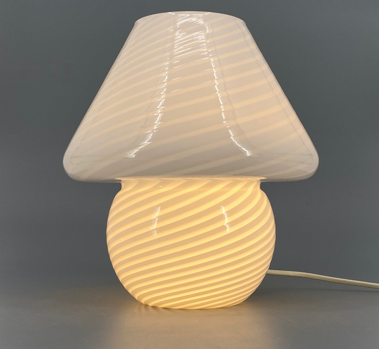 Pilzlampe aus Muranoglas mit weißen Streifen von Vetri, Italien, 1970er Jahre