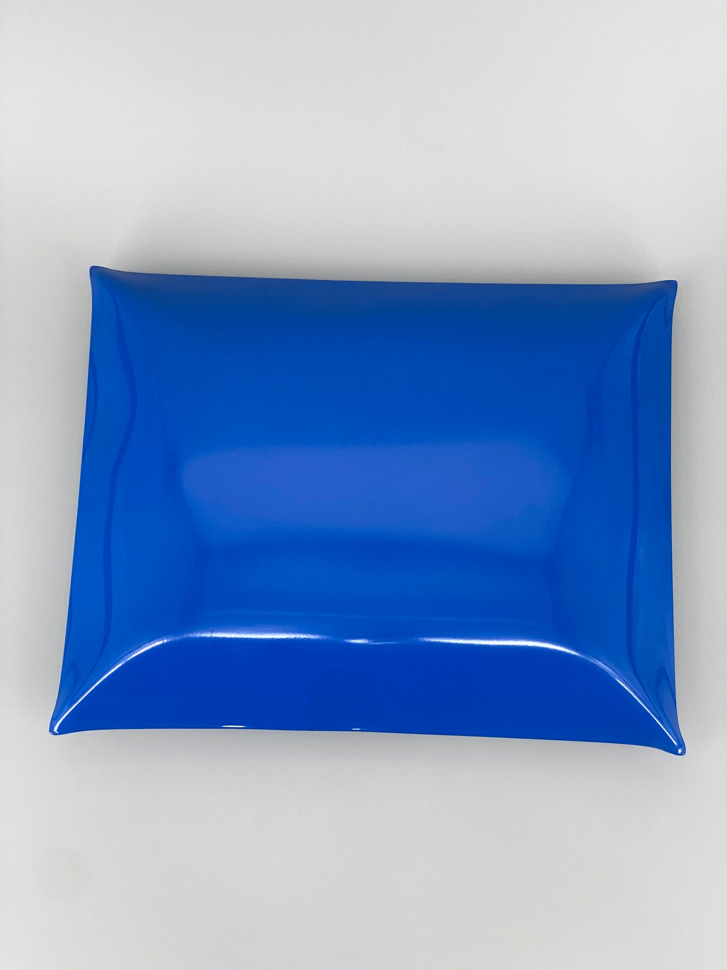 Metallkissen, Pop-Art Kunstobjekt, blau