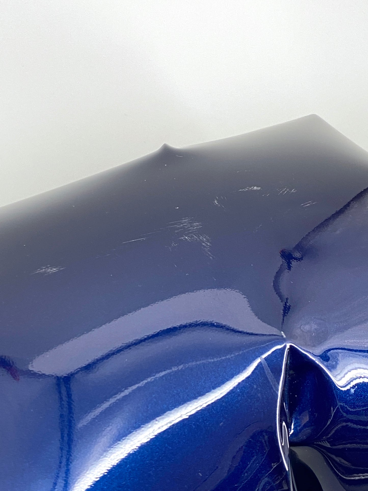 Metallkissen, Pop-Art Kunstobjekt, metallic blau lackiert