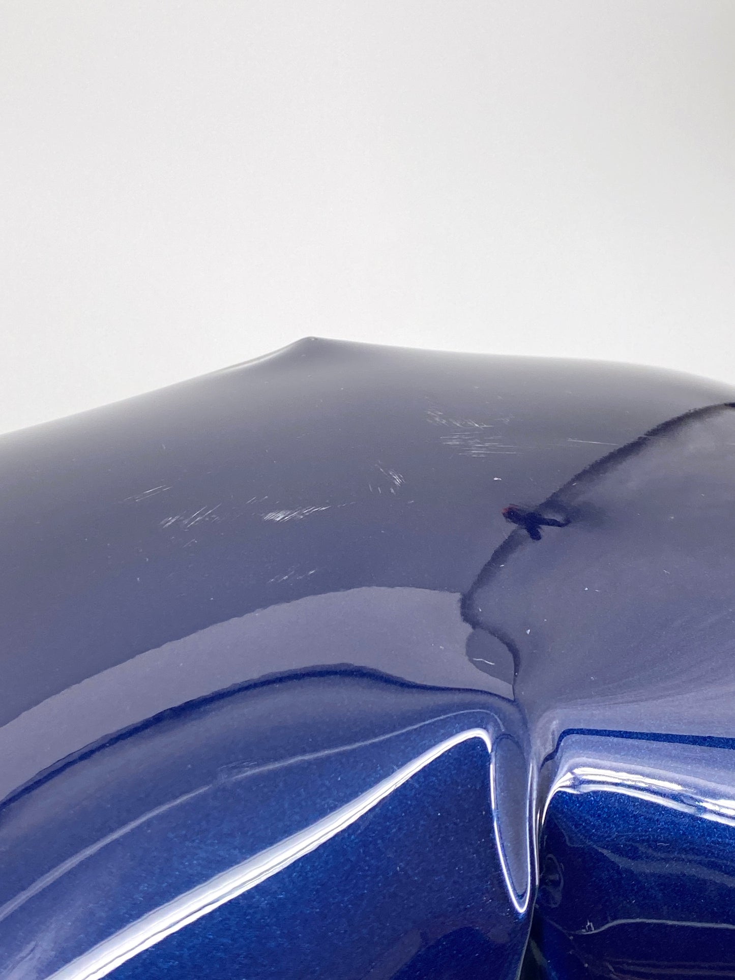 Metallkissen, Pop-Art Kunstobjekt, metallic blau lackiert
