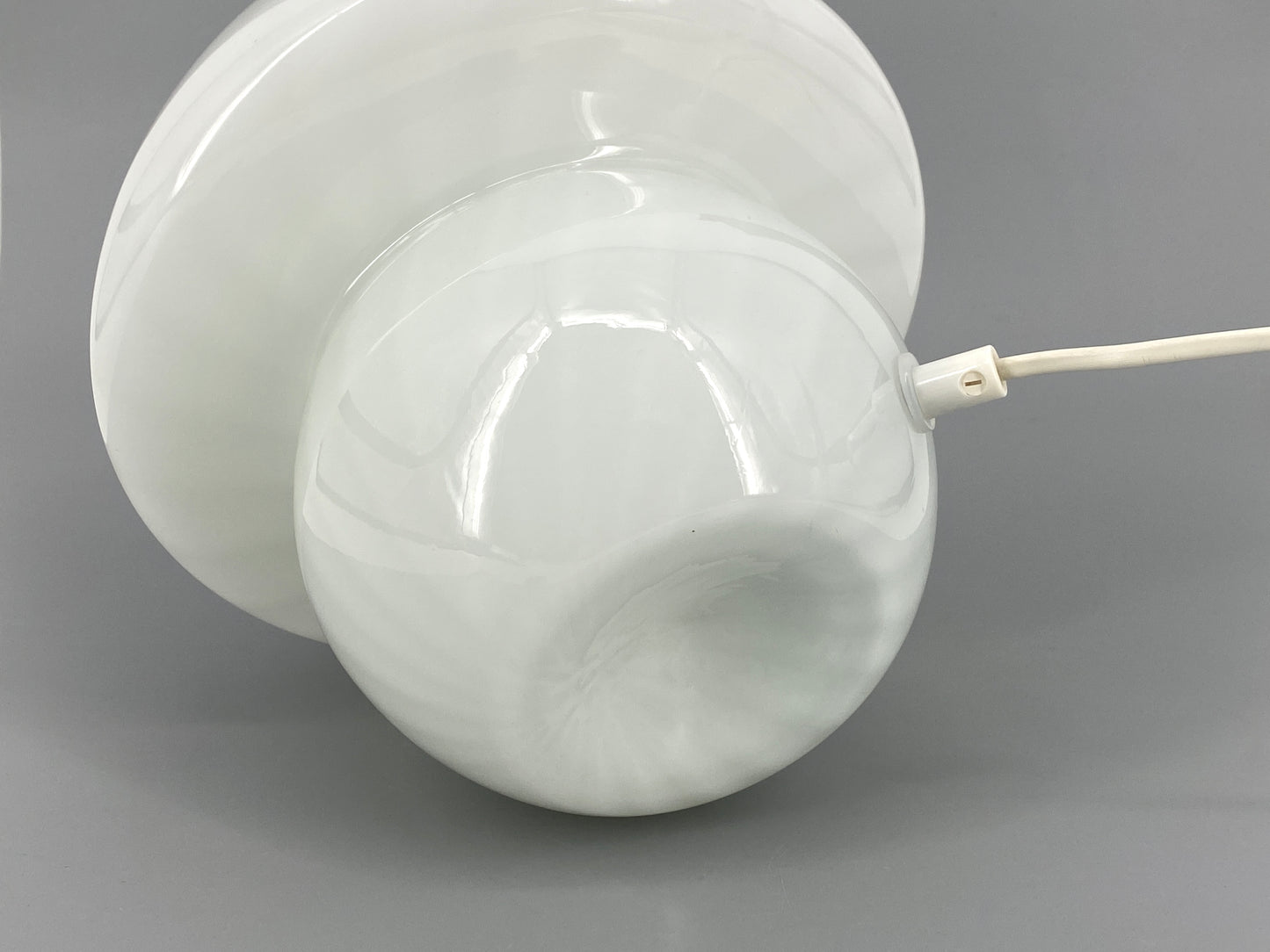 Pilzlampe aus Muranoglas mit weißen Streifen, 1970er Jahre