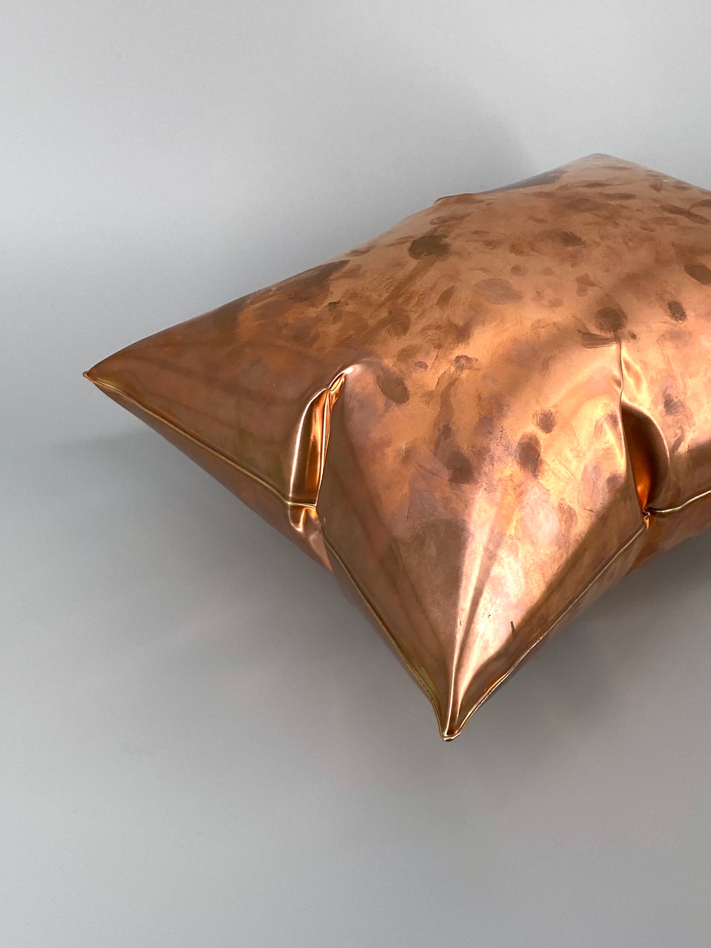 Metallkissen, Pop-Art Kunstobjekt, Kupfer