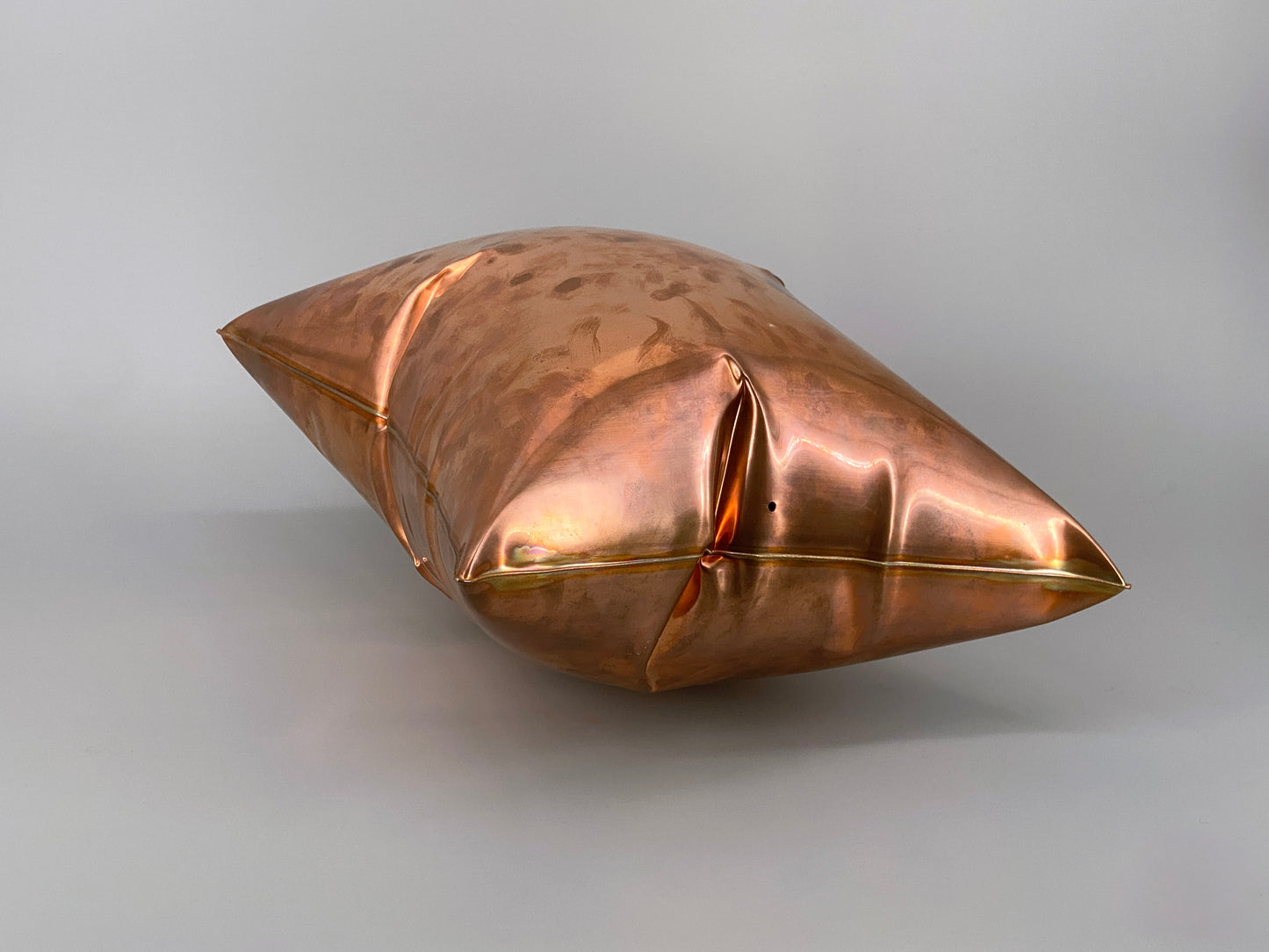Metallkissen, Pop-Art Kunstobjekt, Kupfer