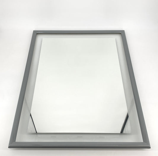 Design Spiegel umfasst von Glas, gerahmt