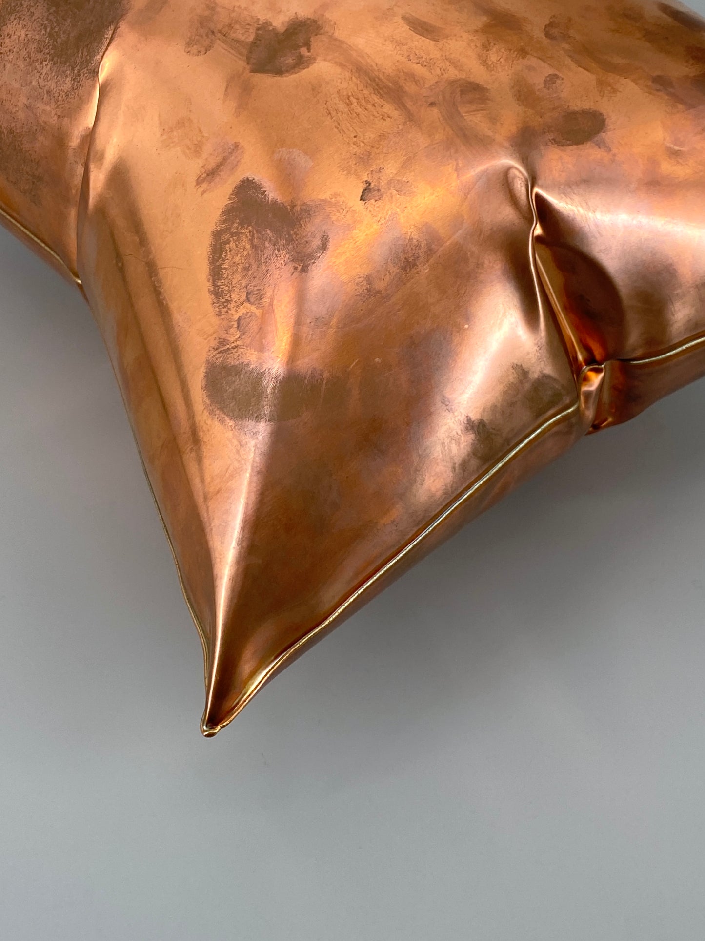 Metallkissen, Pop-Art Kunstobjekt, Kupfer