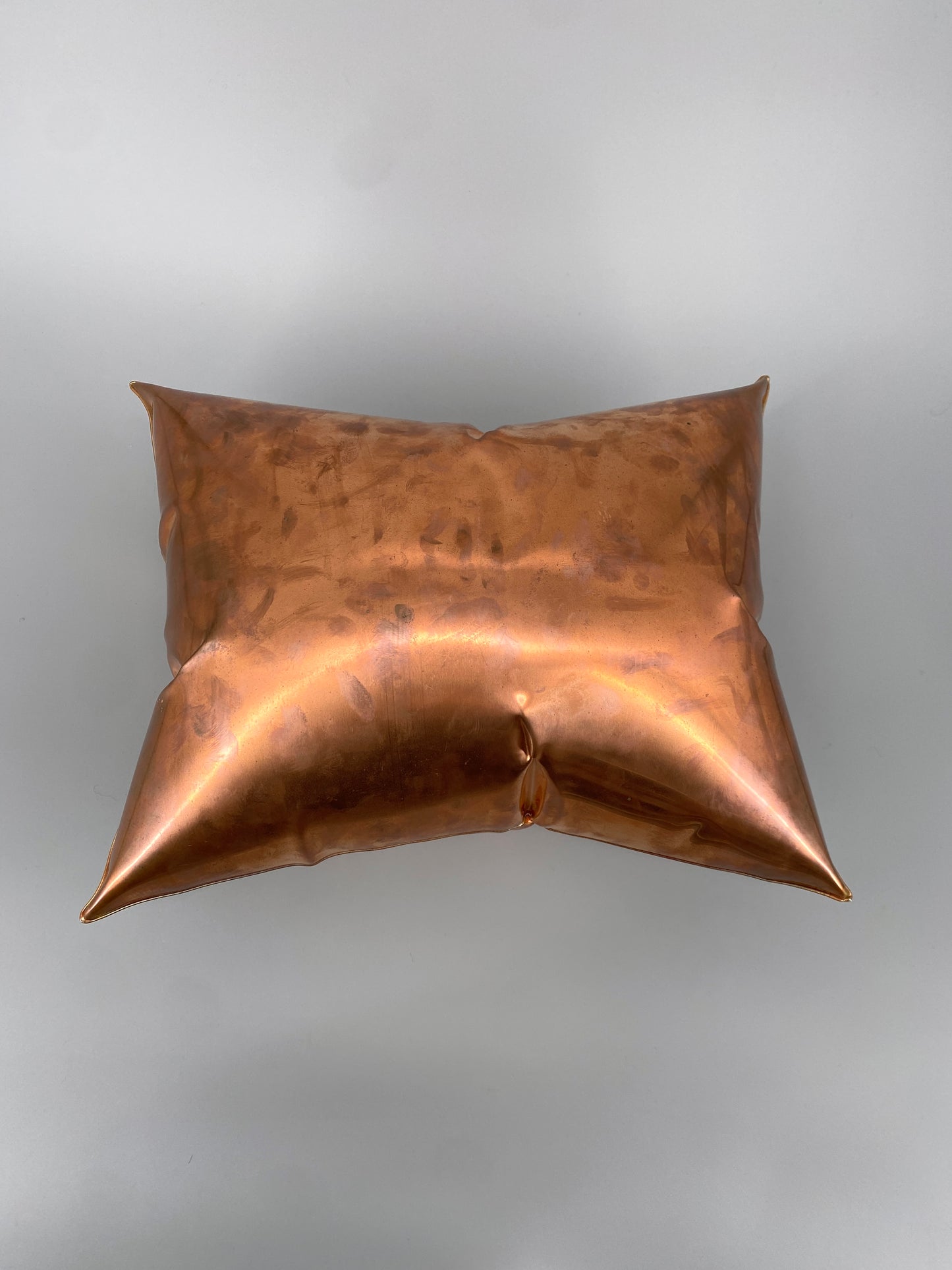 Metallkissen, Pop-Art Kunstobjekt, Kupfer