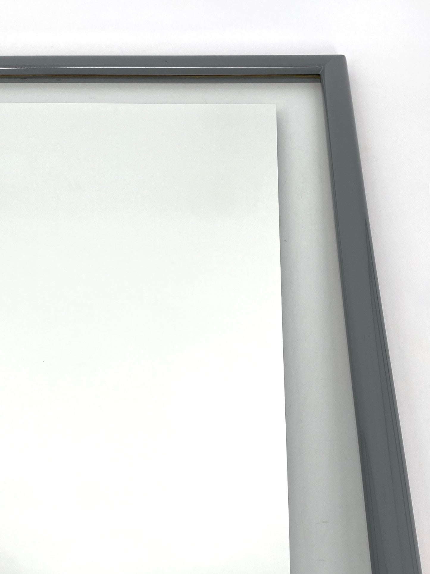 Design Spiegel umfasst von Glas, gerahmt