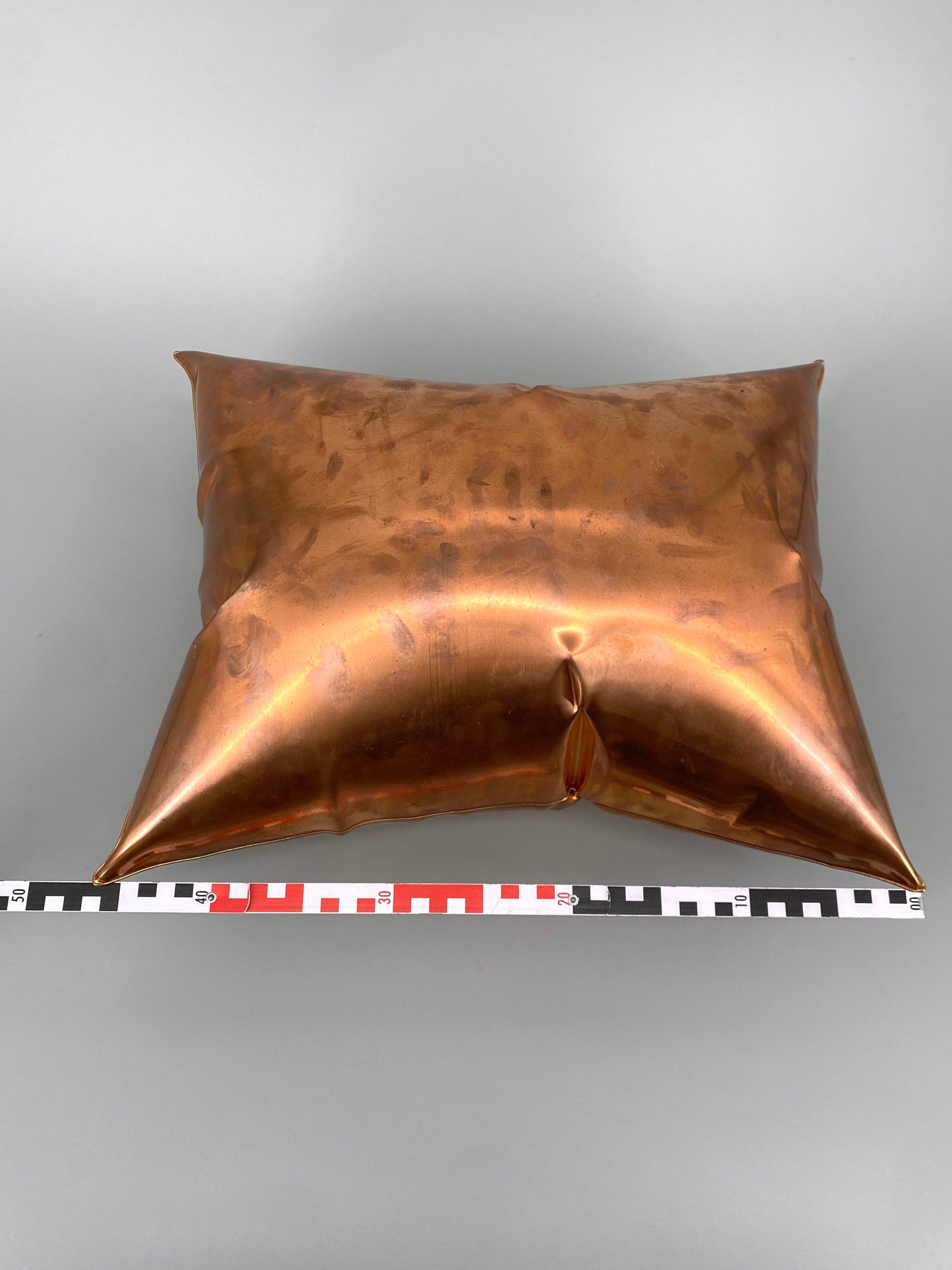 Metallkissen, Pop-Art Kunstobjekt, Kupfer