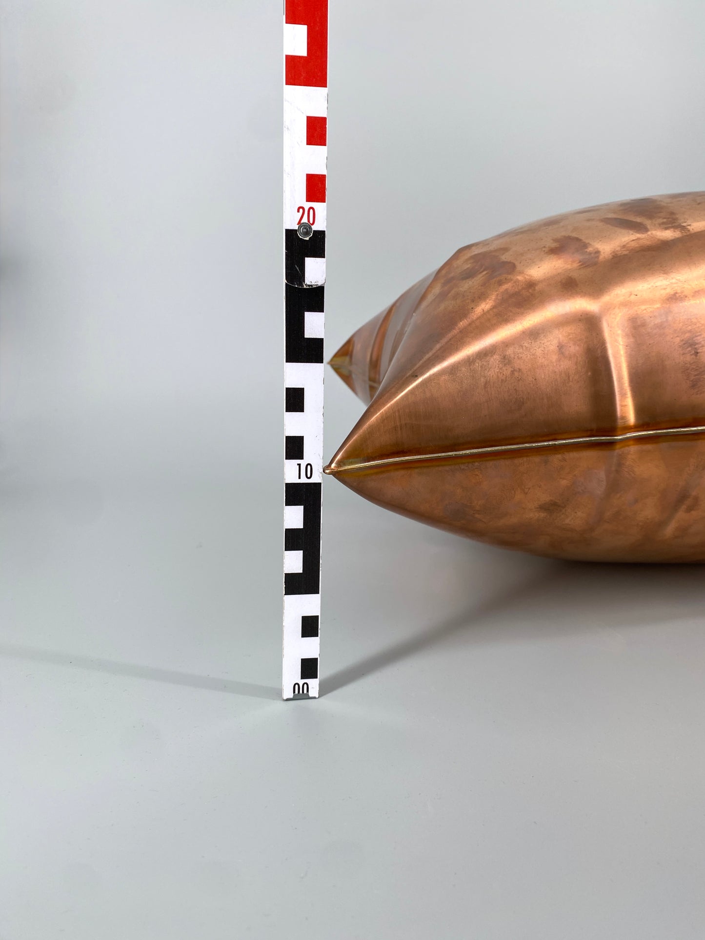Metallkissen, Pop-Art Kunstobjekt, Kupfer