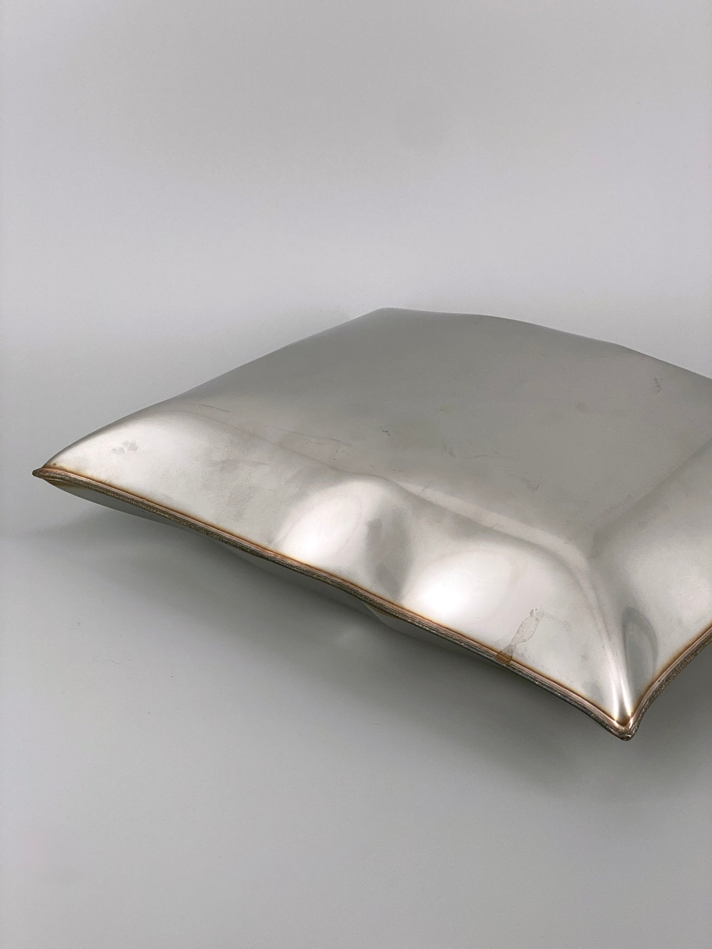 Metallkissen, Pop-Art Kunstobjekt, Edelstahl