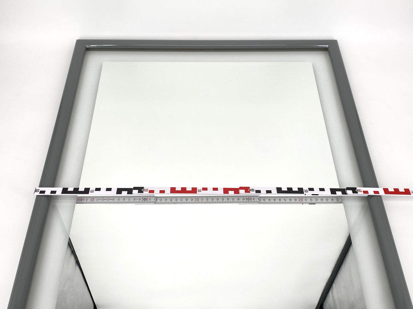 Design Spiegel umfasst von Glas, gerahmt