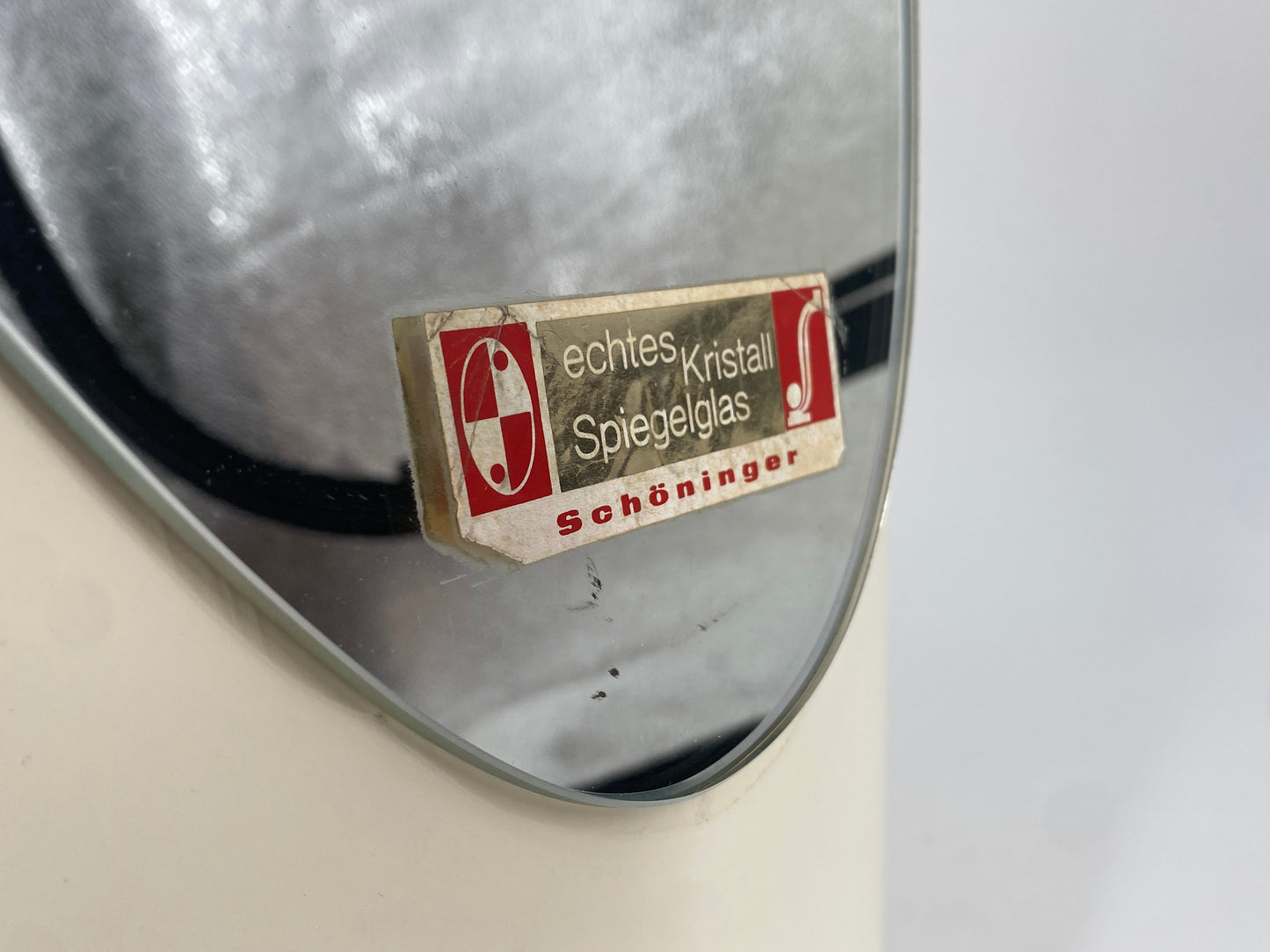 Lipstick Spiegel in weiß, mit Spiegelglas von Schöninger Kristallglas, 70er