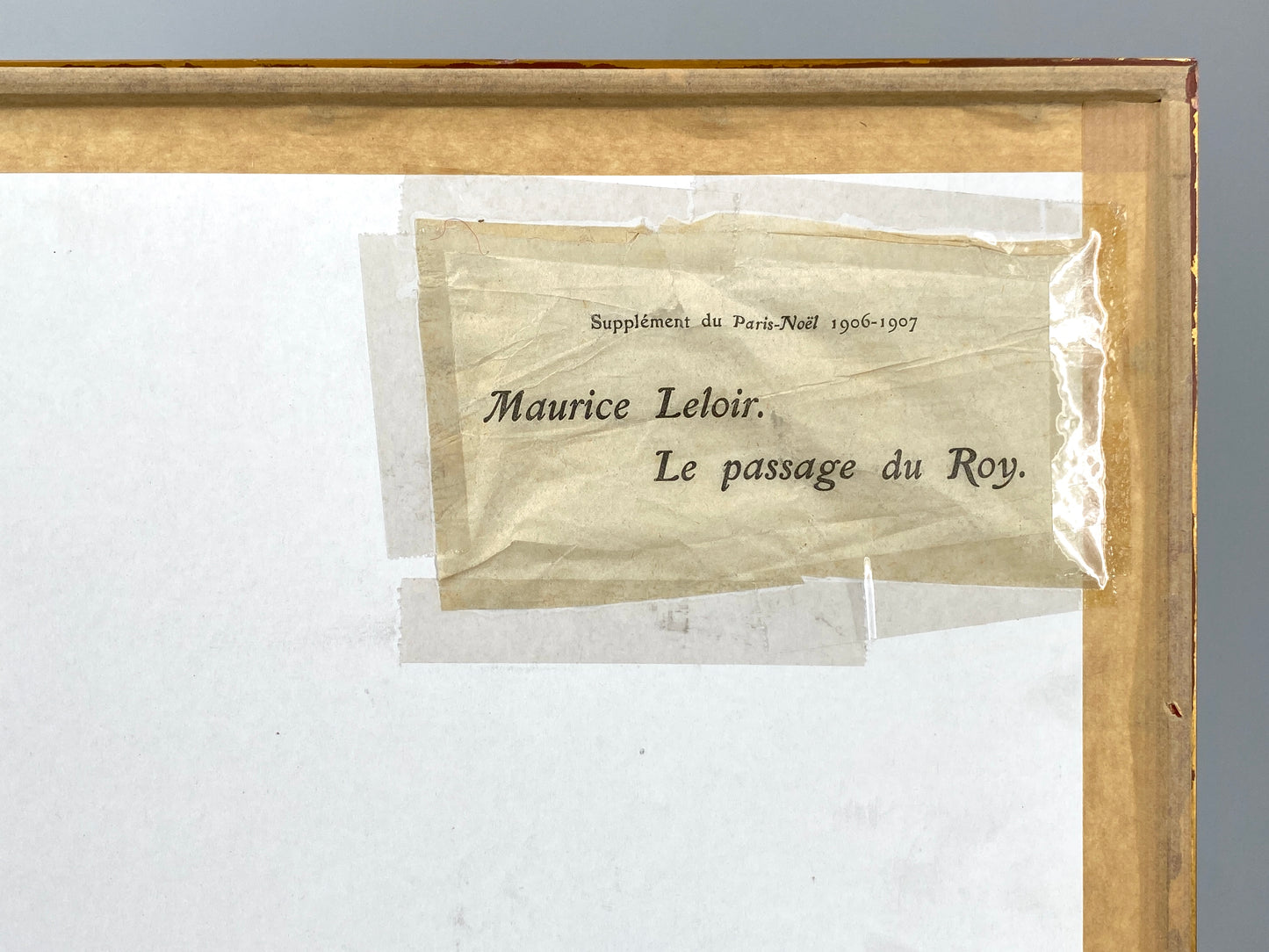Antiker Seidendruck nach dem Gemälde „Le passage du Roy (Der Übergang des Königs)“ von Maurice Leloir (1853–1940), grehamt, 1906-1907