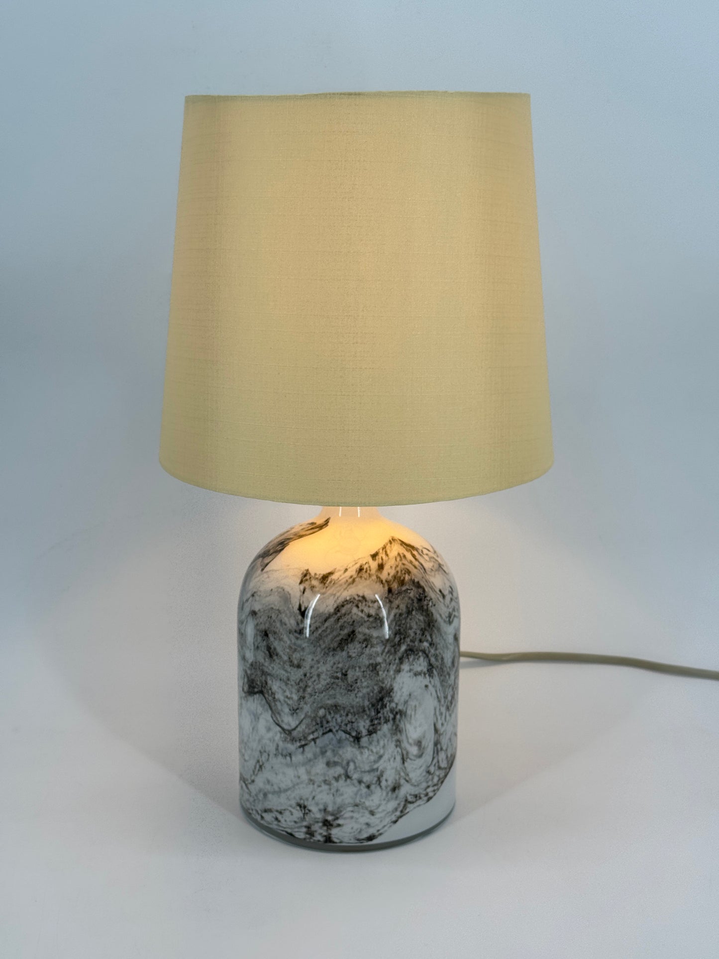 Tischlampe "Symmetrisk" von Michael Bang für Holmgaard mit Glassockel, Dänemark 70er