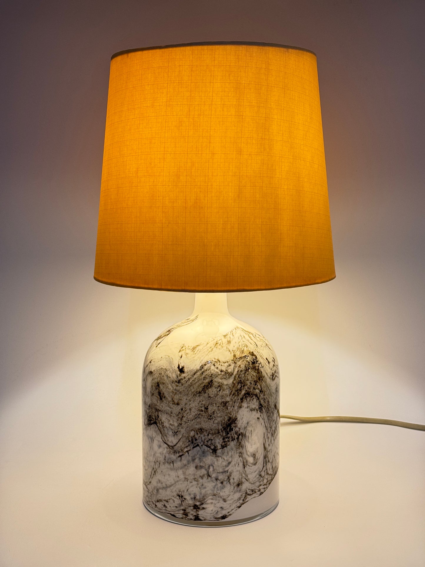 Tischlampe "Symmetrisk" von Michael Bang für Holmgaard mit Glassockel, Dänemark 70er