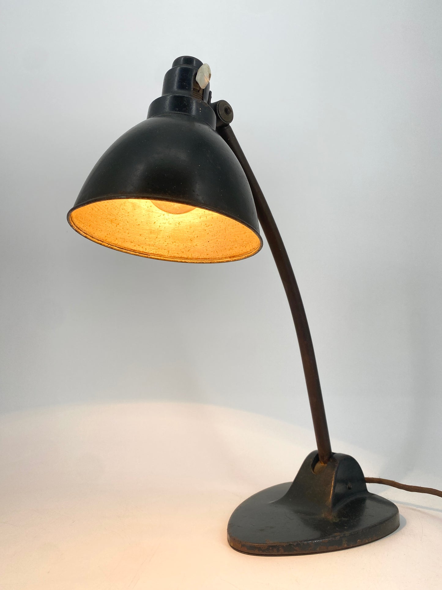Bauhaus Schreibtischlampe Mo. 573 von KANDEM Leuchten, Deutschland 20er Jahre