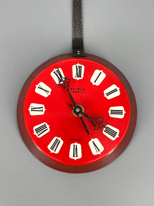 Rote Wanduhr "Pfanne" von Weimar electric, DDR