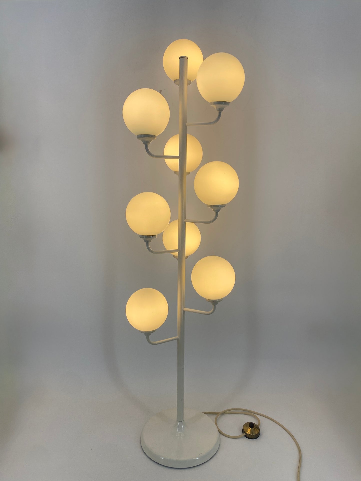 Space Age Design Stehlampe mit 9 Satin-Glaskugeln, Deutschland 1970er