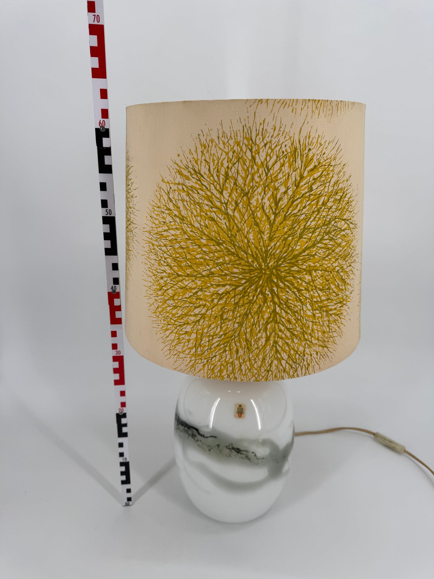 Tischlampe "Sakura Bordlampe" von Michael Bang für Holmgaard mit Glassockel, Dänemark 70er