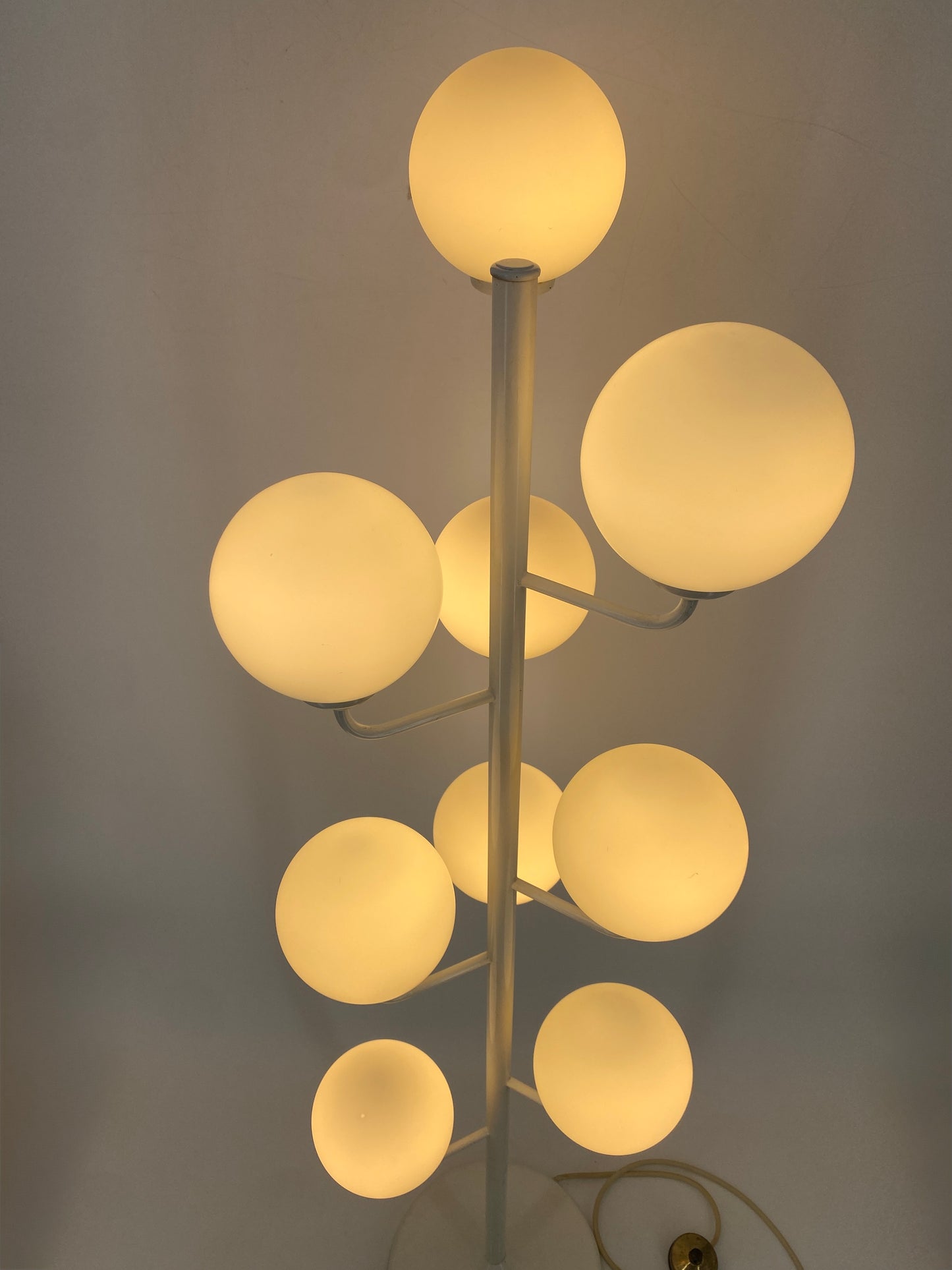 Space Age Design Stehlampe mit 9 Satin-Glaskugeln, Deutschland 1970er