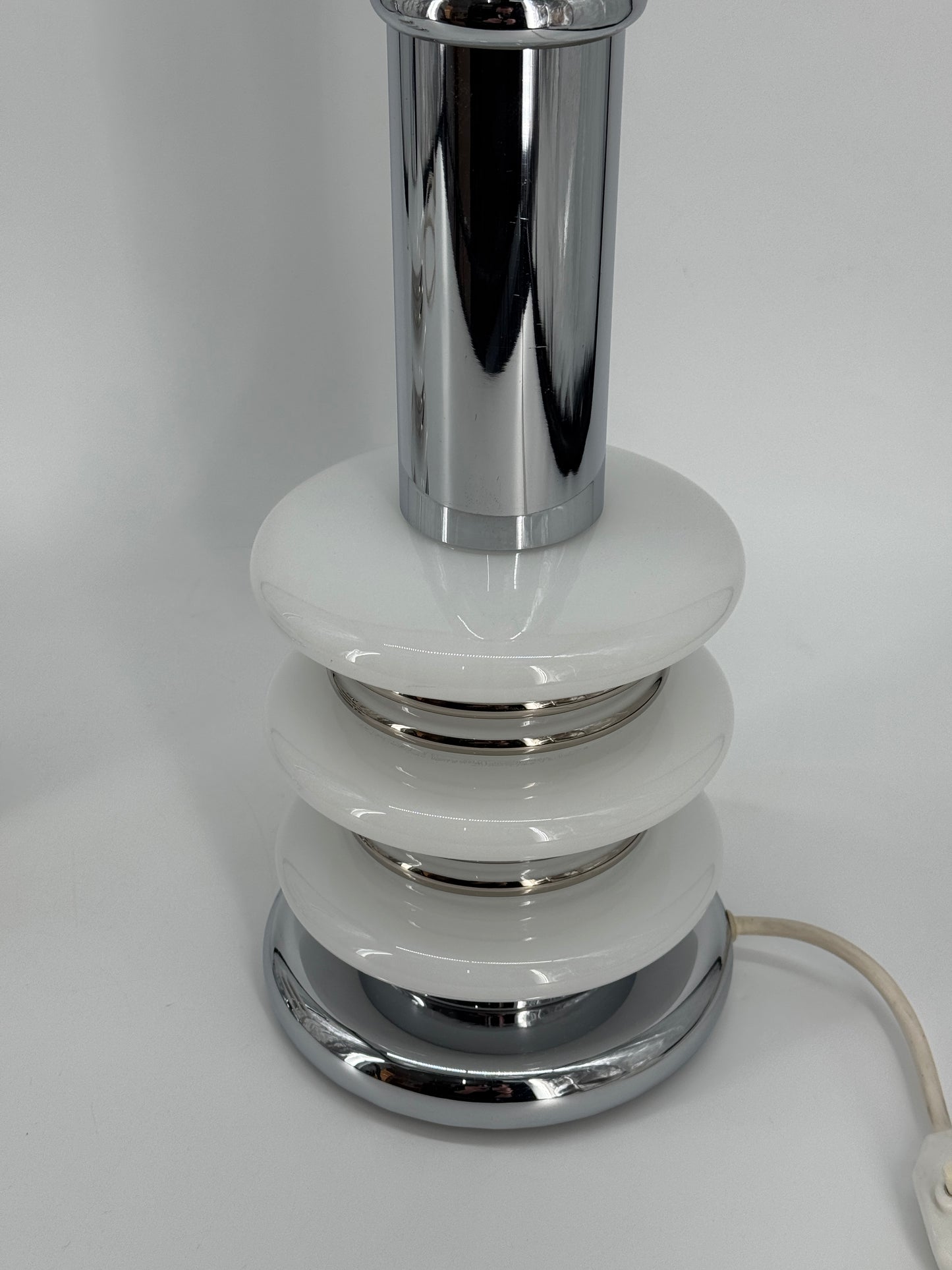 1v2 Space Age Tischlampe Bankamp Leuchten