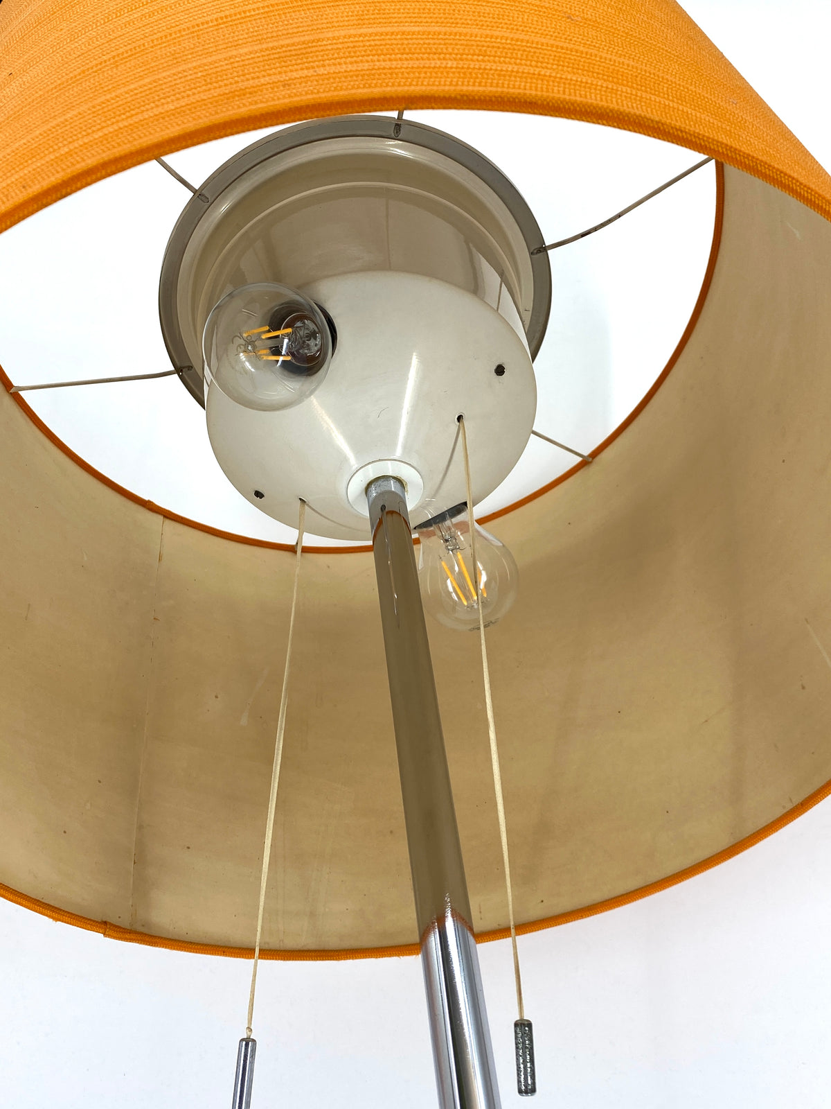Stehlampe von Staff mit orangefarbenem Stoffschirm, Deutschland 70er