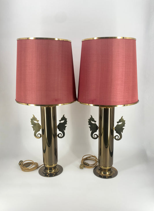 Paar Tischlampen mit Seepferdchen-Dekor aus Messing, 1970er Frankreich